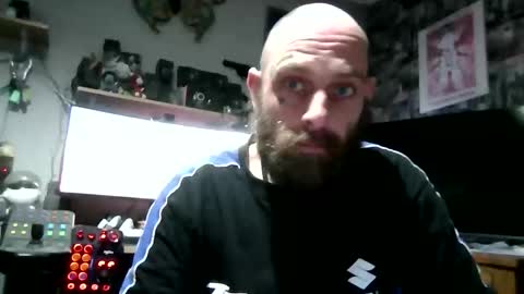Snapshot of beardednjuicycock chatting on 02.11.26 beardednjuicycock online show from 02.11.26