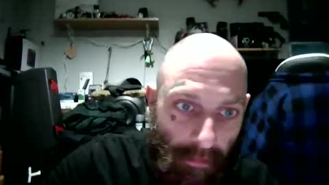Snapshot of beardednjuicycock chatting on 02.17.26 beardednjuicycock online show from 02.17.26