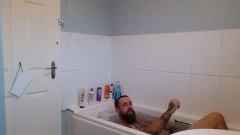 Snapshot of beardedtattedguy chatting on 09.18.25 beardedtattedguy online show from 09.18.25