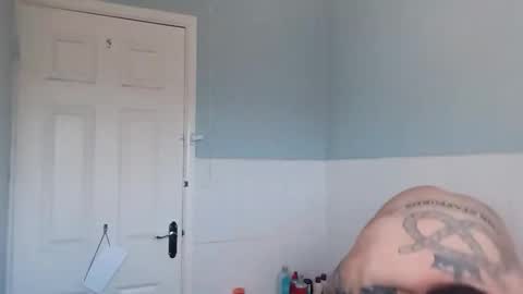 Snapshot of beardedtattedguy chatting on 09.22.25 beardedtattedguy online show from 09.22.25