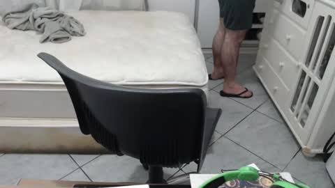 Snapshot of beastbearmg chatting on 09.26.25 beastbearmg online show from 09.26.25