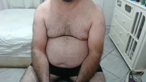 Snapshot of beastbearmg chatting on 10.26.25 beastbearmg online show from 10.26.25