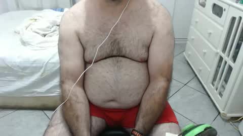 Snapshot of beastbearmg chatting on 10.31.25 beastbearmg online show from 10.31.25