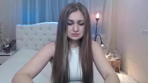 Snapshot of beataangel chatting on 02.07.25 beataangel online show from 02.07.25