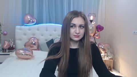 Snapshot of beataangel chatting on 02.13.25 beataangel online show from 02.13.25