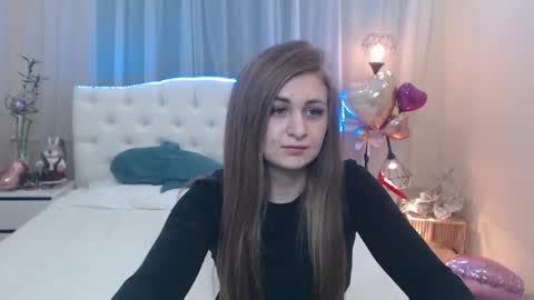 Snapshot of beataangel chatting on 03.05.25 beataangel online show from 03.05.25