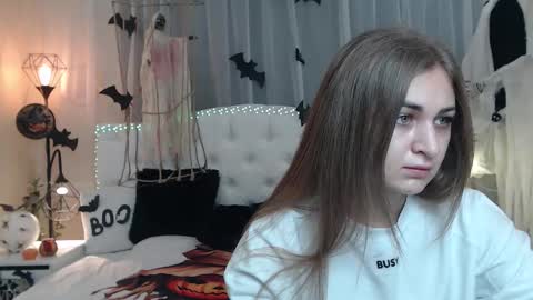 Snapshot of beataangel chatting on 11.01.25 beataangel online show from 11.01.25