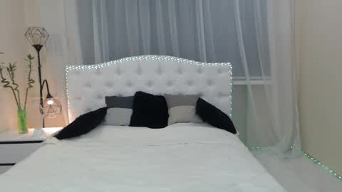 Snapshot of beataangel chatting on 11.10.25 beataangel online show from 11.10.25