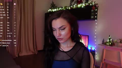 Snapshot of beatricefawne chatting on 12.30.24 Bzzz Bea online show from 12.30.24