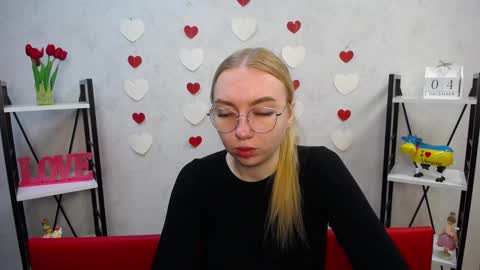 Snapshot of beatriceflyy chatting on 12.04.24 BeatriceFlyy online show from 12.04.24