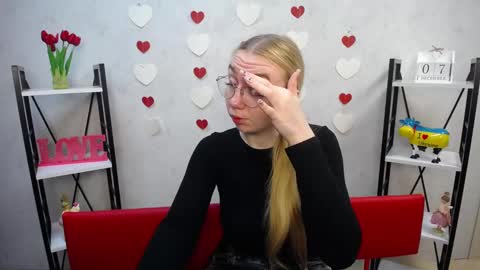 Snapshot of beatriceflyy chatting on 12.07.24 BeatriceFlyy online show from 12.07.24