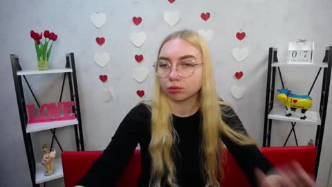 Snapshot of beatriceflyy chatting on 12.08.24 BeatriceFlyy online show from 12.08.24