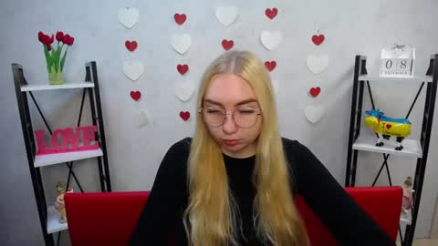 Snapshot of beatriceflyy chatting on 12.08.24 BeatriceFlyy online show from 12.08.24