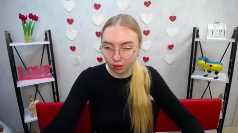 Snapshot of beatriceflyy chatting on 12.12.24 BeatriceFlyy online show from 12.12.24