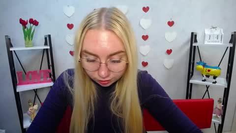 Snapshot of beatriceflyy chatting on 12.14.24 BeatriceFlyy online show from 12.14.24