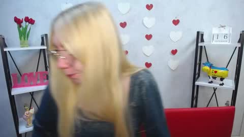 Snapshot of beatriceflyy chatting on 12.16.24 BeatriceFlyy online show from 12.16.24