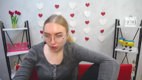 Snapshot of beatriceflyy chatting on 12.18.24 BeatriceFlyy online show from 12.18.24