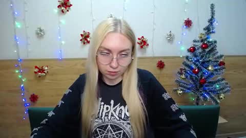 Snapshot of beatriceflyy chatting on 01.19.25 BeatriceFlyy online show from 01.19.25