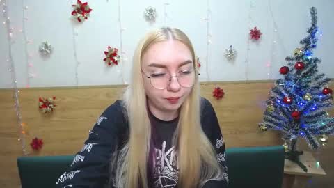 Snapshot of beatriceflyy chatting on 01.20.25 BeatriceFlyy online show from 01.20.25