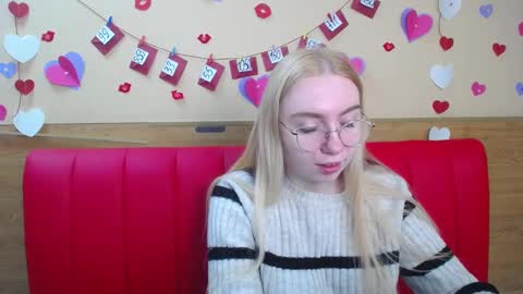 Snapshot of beatriceflyy chatting on 02.20.25 BeatriceFlyy online show from 02.20.25