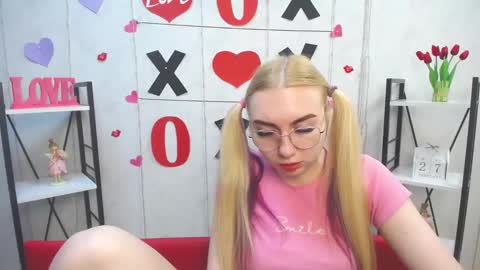 Snapshot of beatriceflyy chatting on 02.27.25 BeatriceFlyy online show from 02.27.25