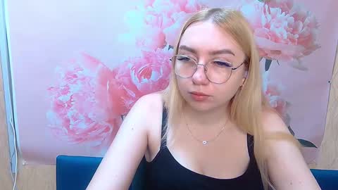 Snapshot of beatriceflyy chatting on 09.09.25 BeatriceFlyy online show from 09.09.25