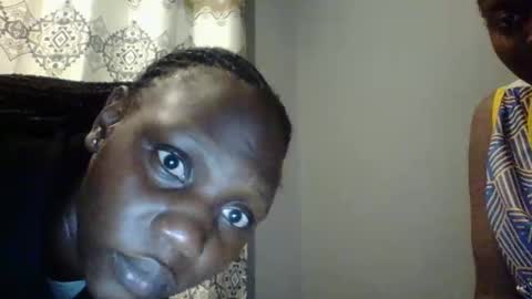 Snapshot of beautie699392 chatting on 02.23.25 Lil stunner online show from 02.23.25