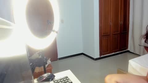 Chleo online show from 12.28.24