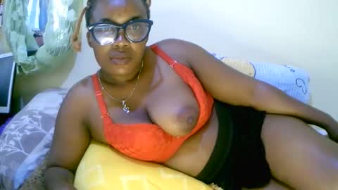 beautifulpeach2 online show from 02.18.25