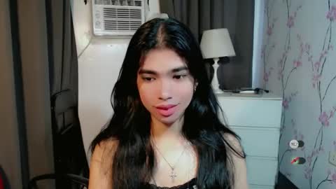 TRIXIE online show from 02.25.26