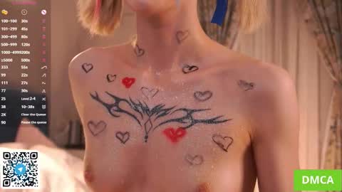 Snapshot of beauty_fuel chatting on 10.31.25 Polly online show from 10.31.25