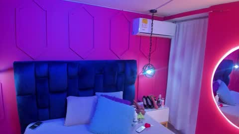 Chantall online show from 12.04.25