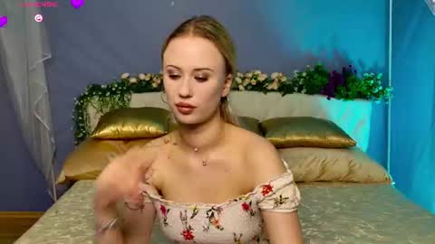 Snapshot of beauty_sashaxx chatting on 06.27.26 beauty Sasha online show from 06.27.26