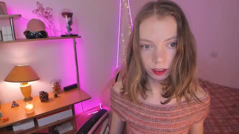 Snapshot of beautyeliise chatting on 01.06.25 Eliise online show from 01.06.25