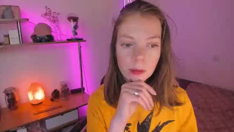 Snapshot of beautyeliise chatting on 02.16.25 Eliise online show from 02.16.25