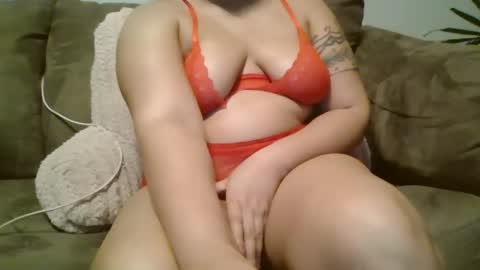 Snapshot of beautyloves chatting on 03.12.25 Beauty online show from 03.12.25