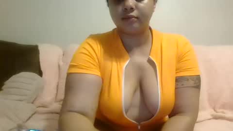 Snapshot of beautyloves chatting on 09.08.25 Beauty online show from 09.08.25