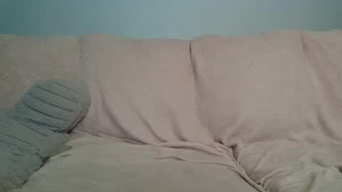 Snapshot of beautyloves chatting on 09.23.25 Beauty online show from 09.23.25