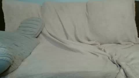 Snapshot of beautyloves chatting on 09.28.25 Beauty online show from 09.28.25