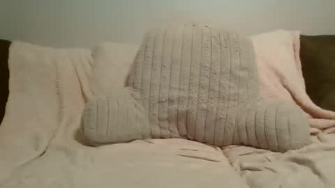 Snapshot of beautyloves chatting on 10.11.25 Beauty online show from 10.11.25