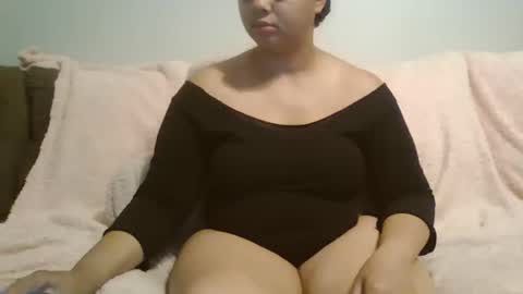 Snapshot of beautyloves chatting on 10.12.25 Beauty online show from 10.12.25