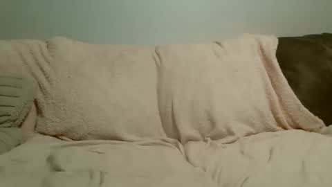 Snapshot of beautyloves chatting on 10.14.25 Beauty online show from 10.14.25