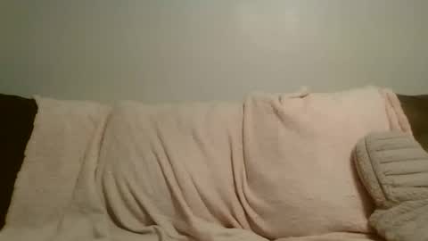 Snapshot of beautyloves chatting on 10.31.25 Beauty online show from 10.31.25