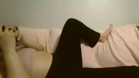 Snapshot of beautyloves chatting on 11.13.25 Beauty online show from 11.13.25