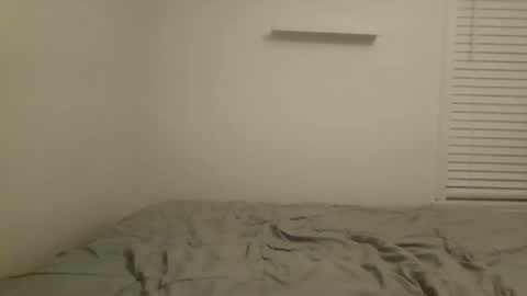 Snapshot of beautyloves chatting on 11.22.25 Beauty online show from 11.22.25