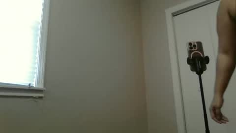 Snapshot of beautyloves chatting on 12.13.25 Beauty online show from 12.13.25