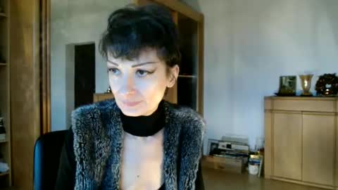 Raluca online show from 11.29.25