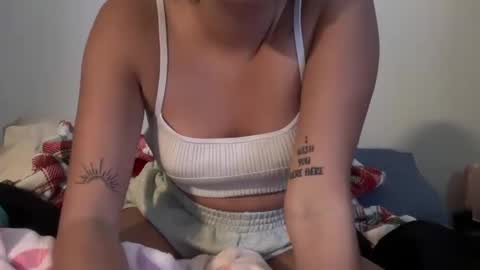 Snapshot of becca0101 chatting on 12.03.24 Becca Hart online show from 12.03.24