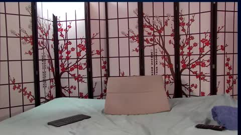 Snapshot of beccadelux chatting on 02.19.25 BeccaDelux online show from 02.19.25