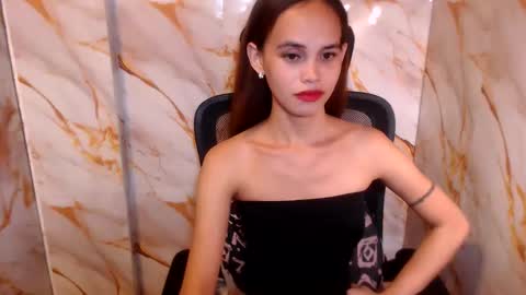 Snapshot of beccamiller22 chatting on 05.07.26 becca online show from 05.07.26